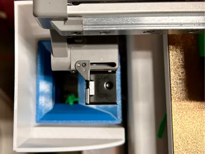 Poop shield for Desk Clamp Chute