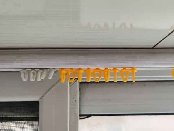 Petite poulie de rail de rideau