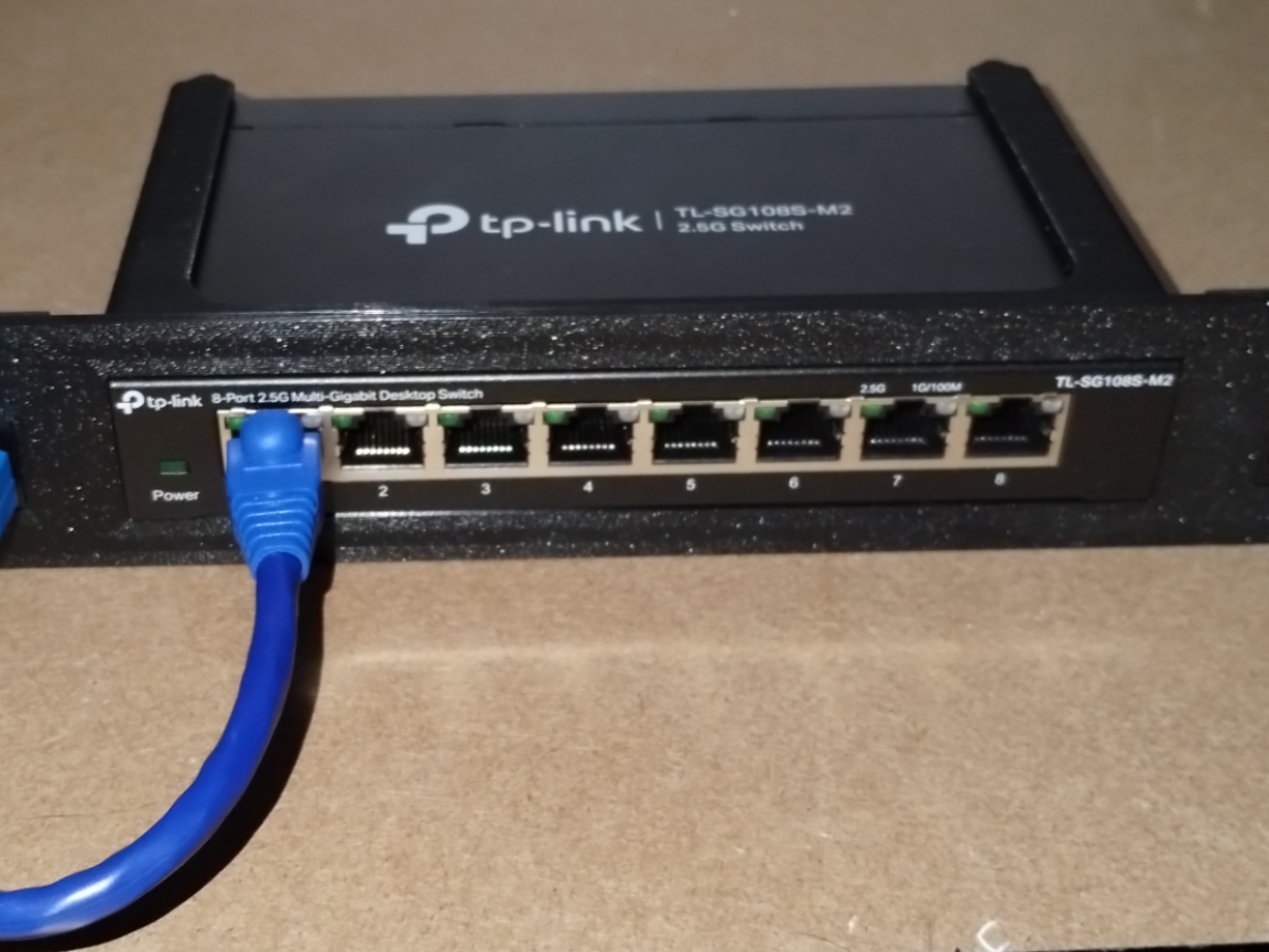 TL-SG108S-M2 10" Rack Mount + Keystone/Ziptie
