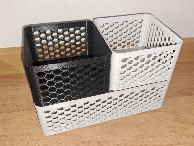 Simple organizer with hexagons grid