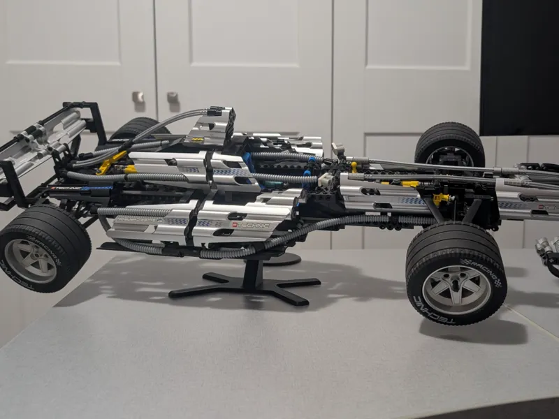 Stand for F1 Silver Champion 1:8 scale