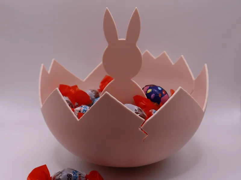 Osterei-Schale mit Hasenfigur