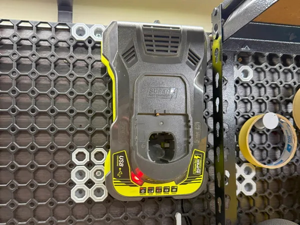 Support Multiboard pour chargeur Ryobi rapide