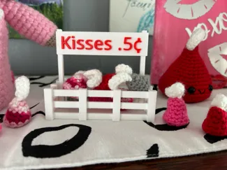 Kiss crate
