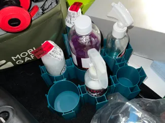组合式洗车液瓶架Combined car wash liquid bottle holder