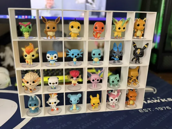 Étagère pour mini figurines Pokémon