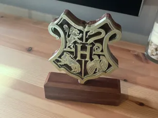 Hogwarts Crest Trophy