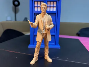Figura decorativa: Conrad Clark – Doctor Who Figure 1:10 — vista de referencia 2