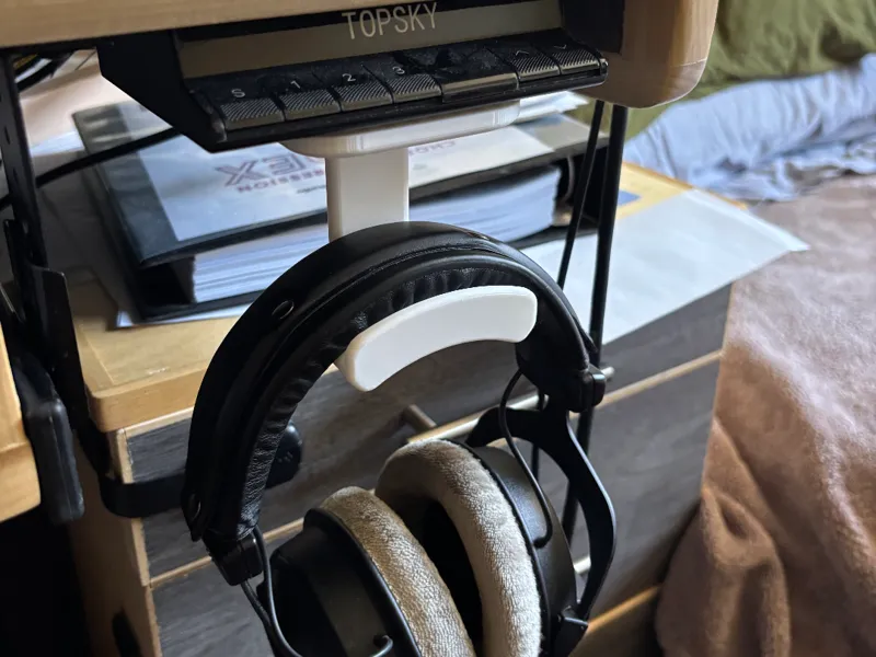 Headphone hanger for Command Strips
