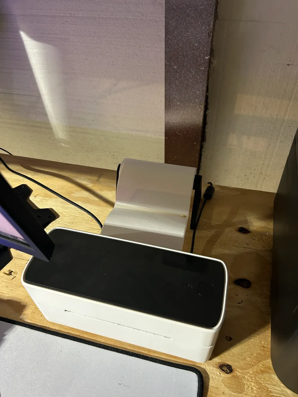 UPDATED Shipping Label Roll Stand by Alecs Armory - MakerWorld