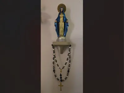 Statue and Wall Holder