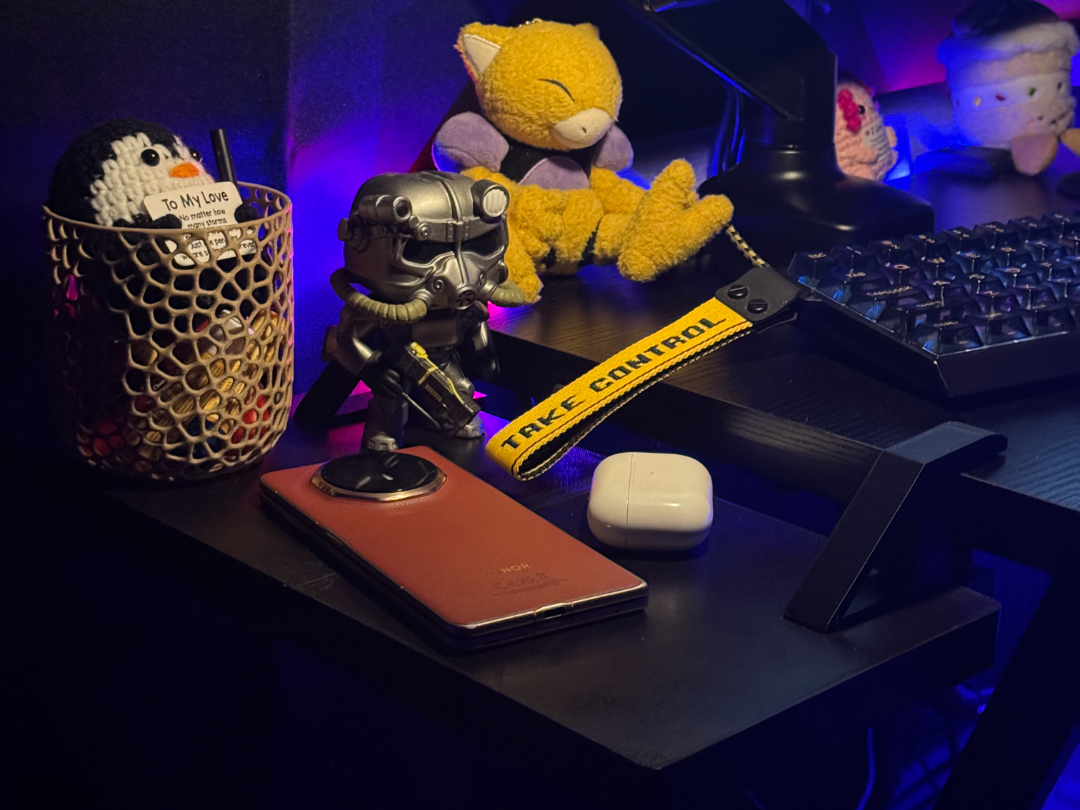 Side-Shelf Desk Extension