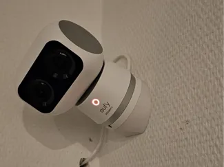 Wall mount angel 20° Eufy S350 camera