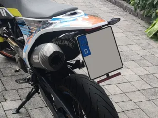 Husqvarna 701 Kennzeichenhalter / Plate holder