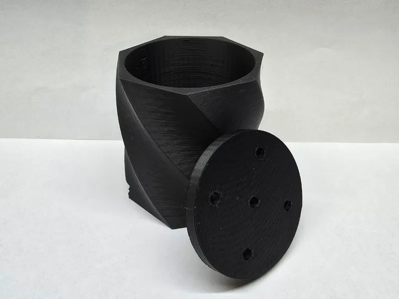 Small pot for easy repotting v3 / Seeds