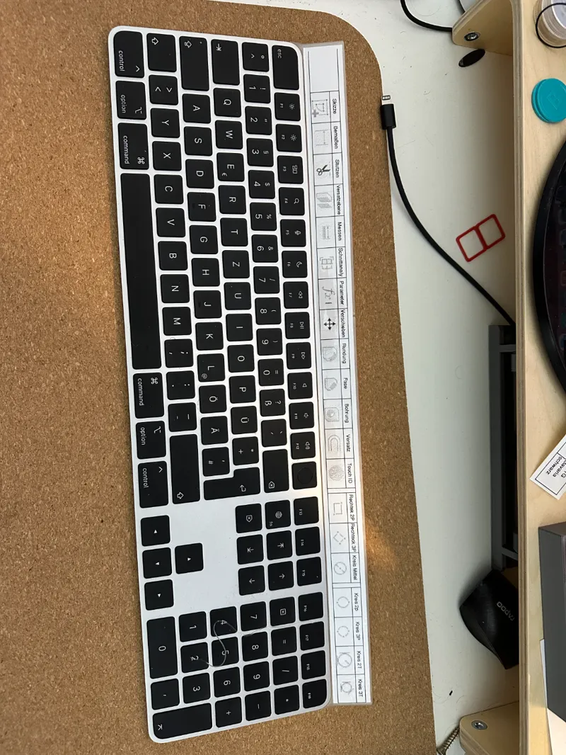 Magic Keybord Marker