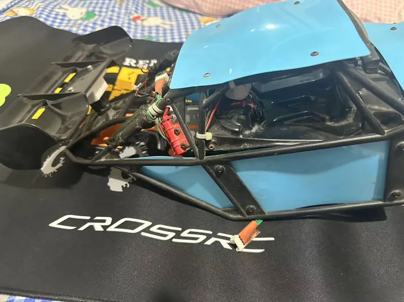 RC  飞神 阿童木（atom 1/8）尾翼支架    FS Racing ATOM 1/8 