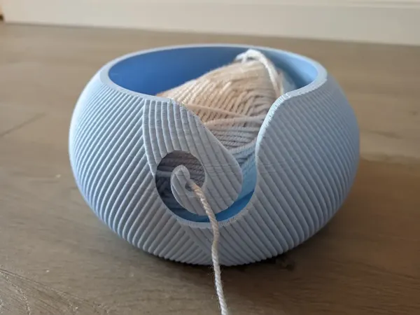 Bol à pelote de laine