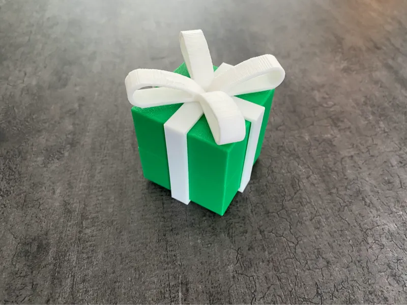 Gift Box w. ribbon and bow (no AMS needed)