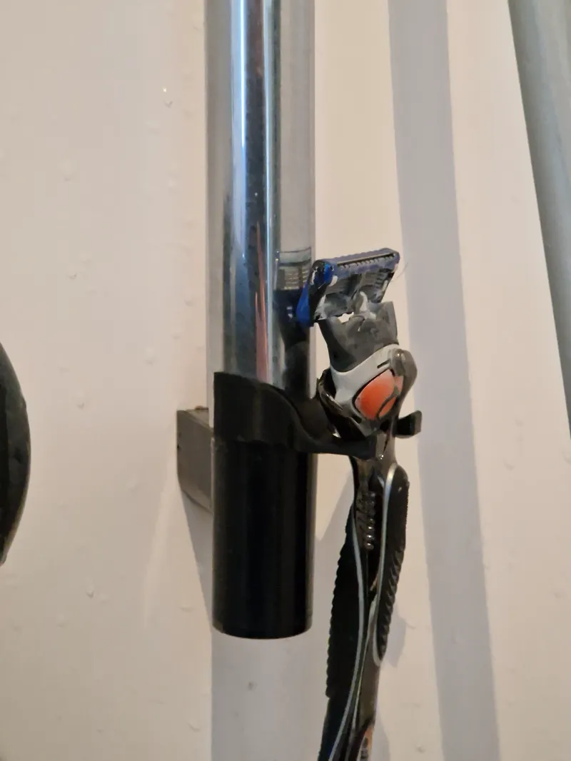 Shaver mount for 24mm pipe