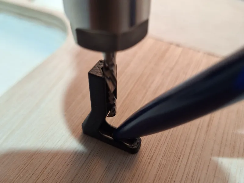 Outil de centrage CNC / perceuse a colonne  