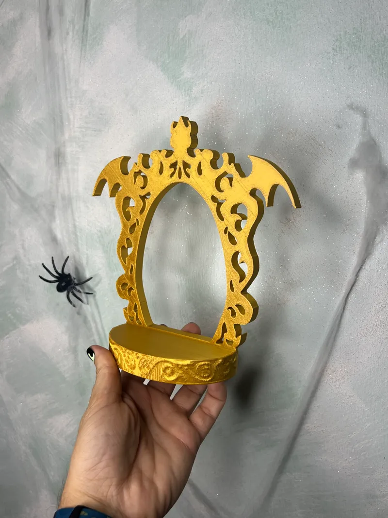 Gothic Wall Decoration Shelf