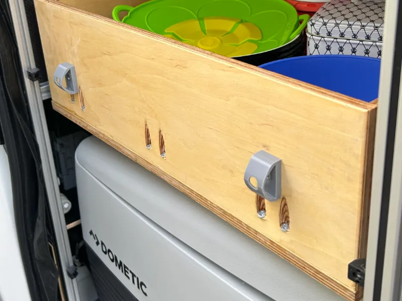 Schubladen Puffer (Überdrückung)