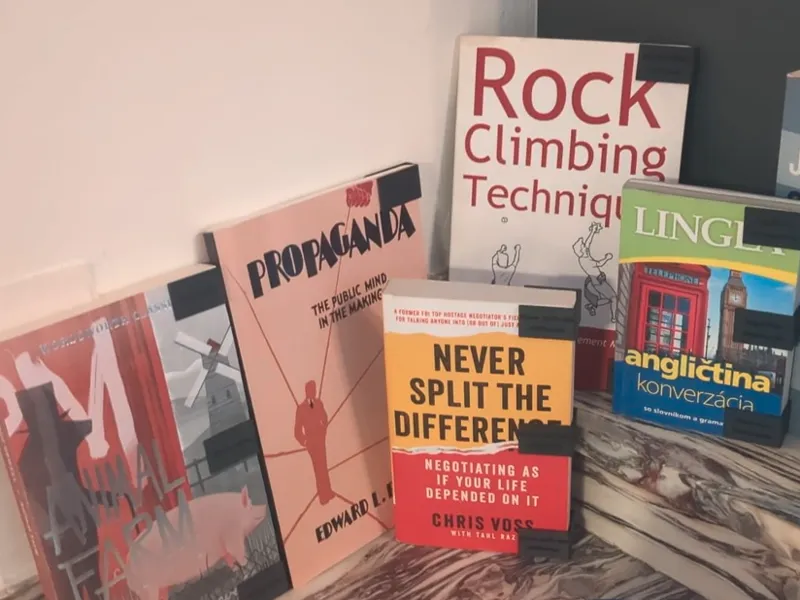 Book Clip