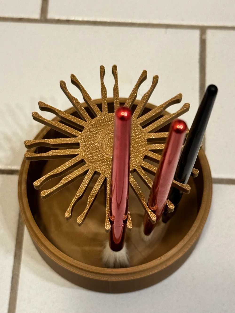 Makeup brush drying rack (easy storage) - Free 3D Print Model - MakerWorld