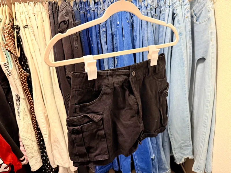 Universal Clothes Hanger Clip – Skirts, Jeans etc.