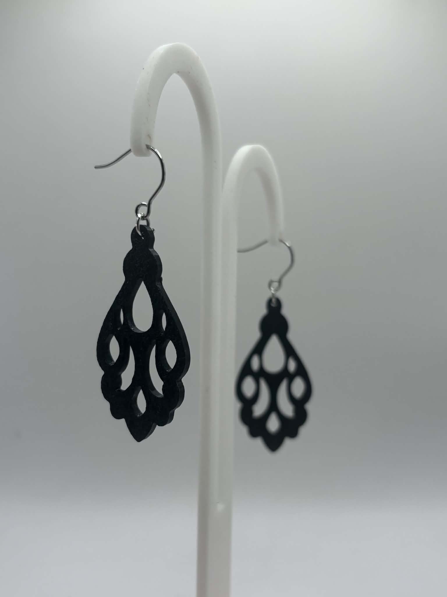 Elegant Earrings - No AMS view 3