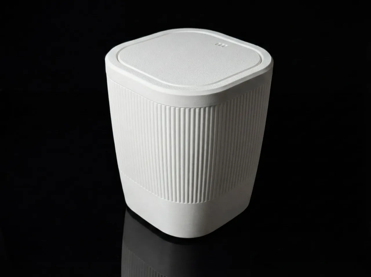 Mini Desktop Trash Bin - Fast Print (Vase Mode) view 2