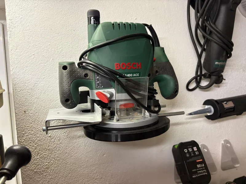 Wall mount router routing machine