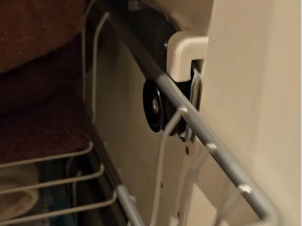 Ikea Utrusta wire basket centering distance