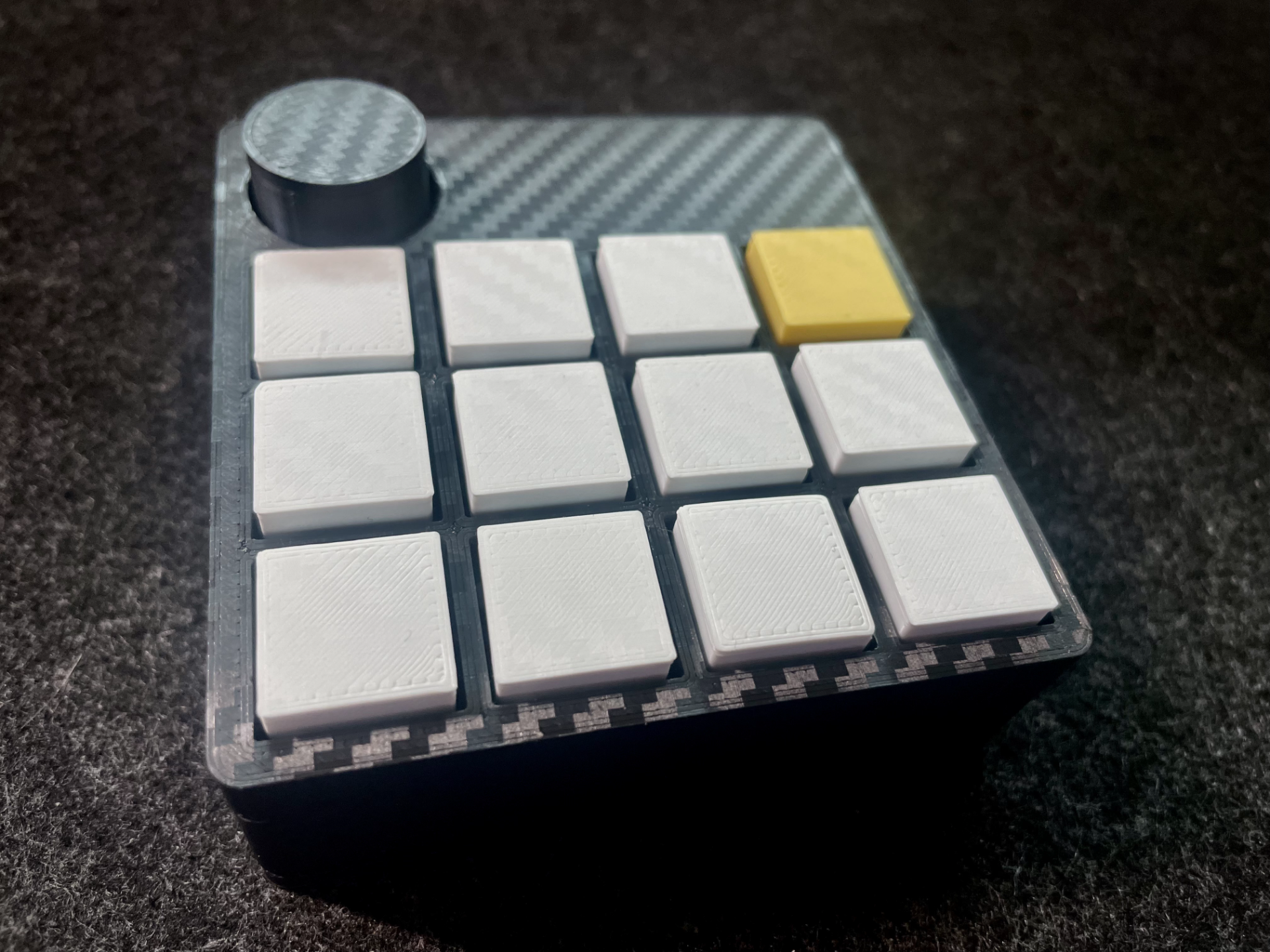 Macro Pad – 12 Keys Productivity Controller
