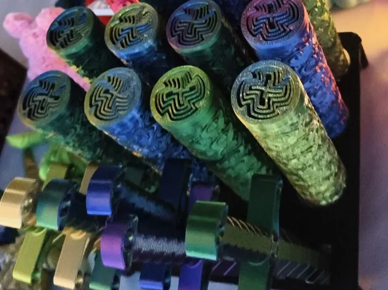 摆摊支架祥云剑，鞭剑收纳支架