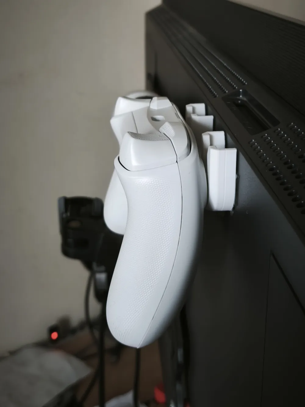 Xbox Controller Holder - Underdesk or wall mounted - Free 3D Print ...