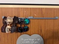Support à lunettes pour porte — photo 2