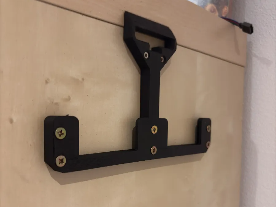 Milwaukee Packout Wall Mount with Locking Clip