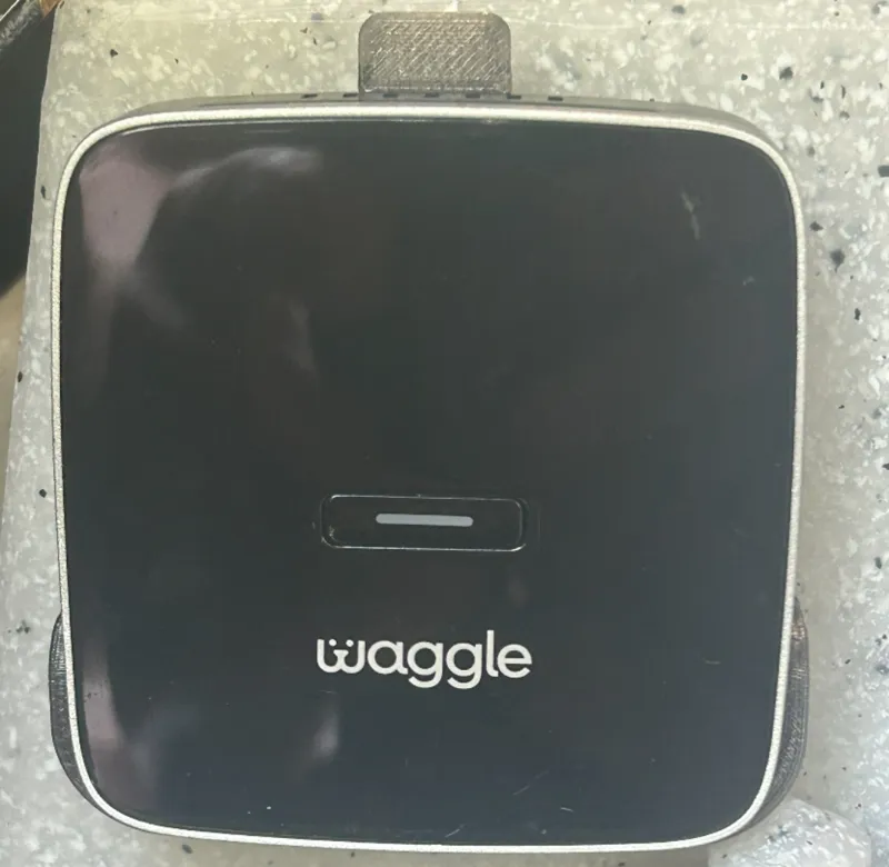 Waggle Holder