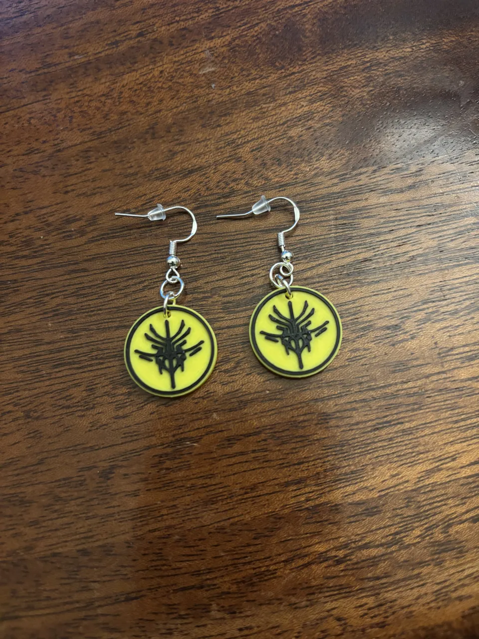 Stormlight Bondsmith Earrings view 2