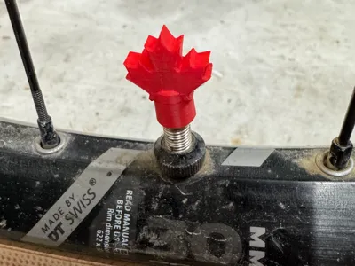 Maple Leaf Presta valve cap