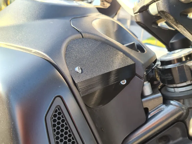 Air Deflector - MotoGuzzi V85 TT 