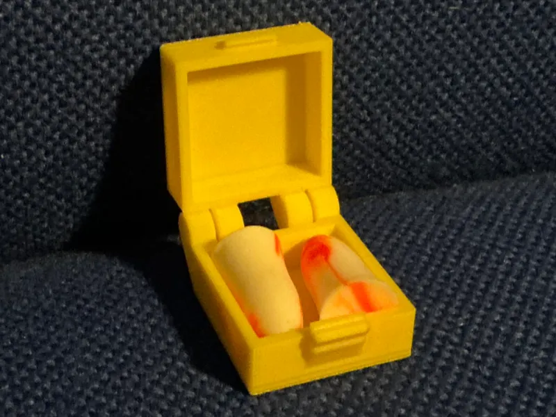 Box with Clip
