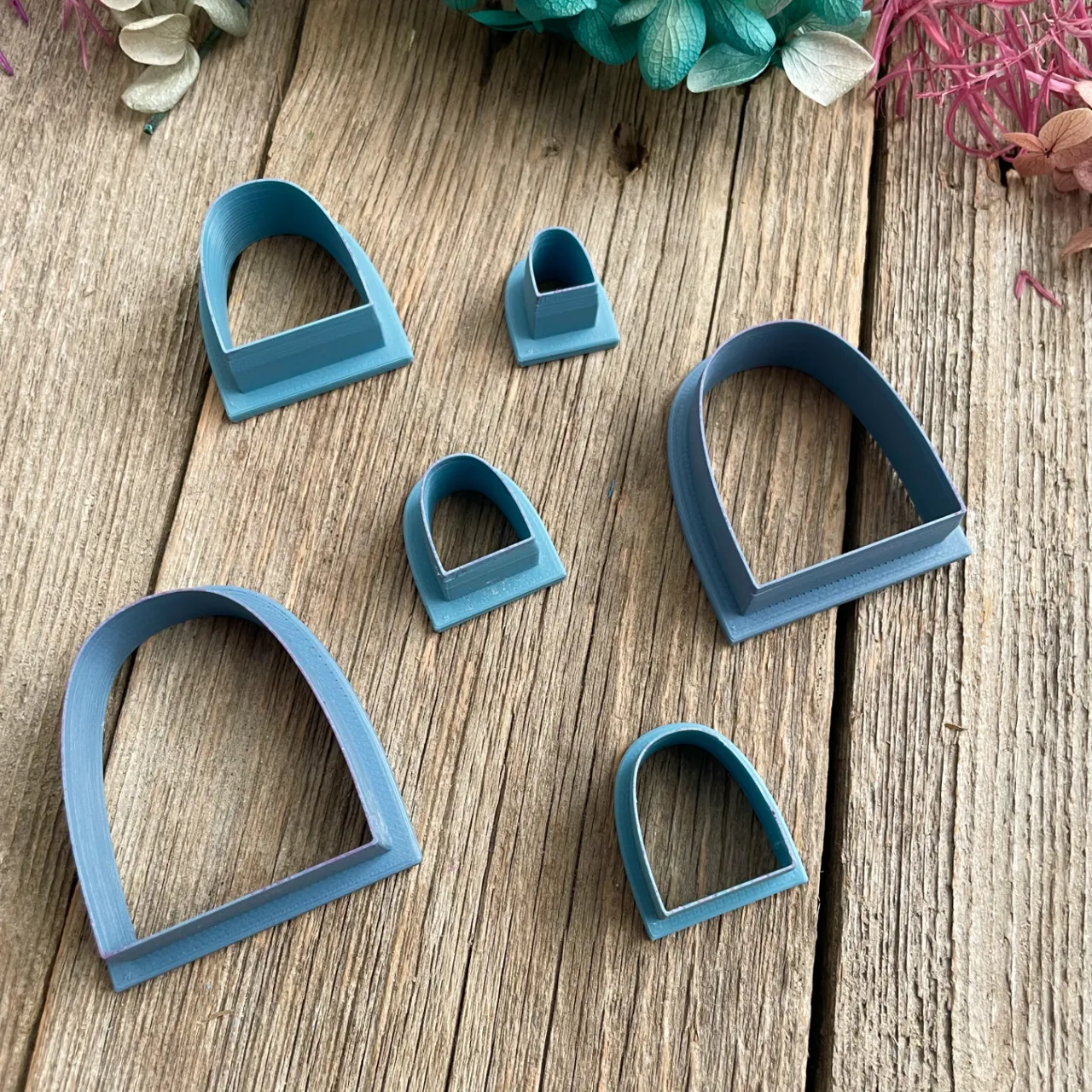 Fat Arches Earring Cutters view 3