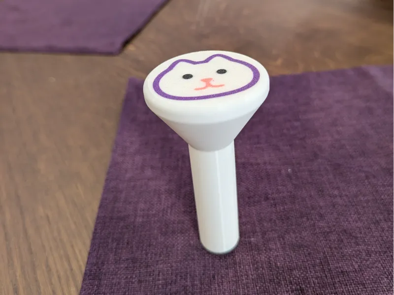 shaker with cat face