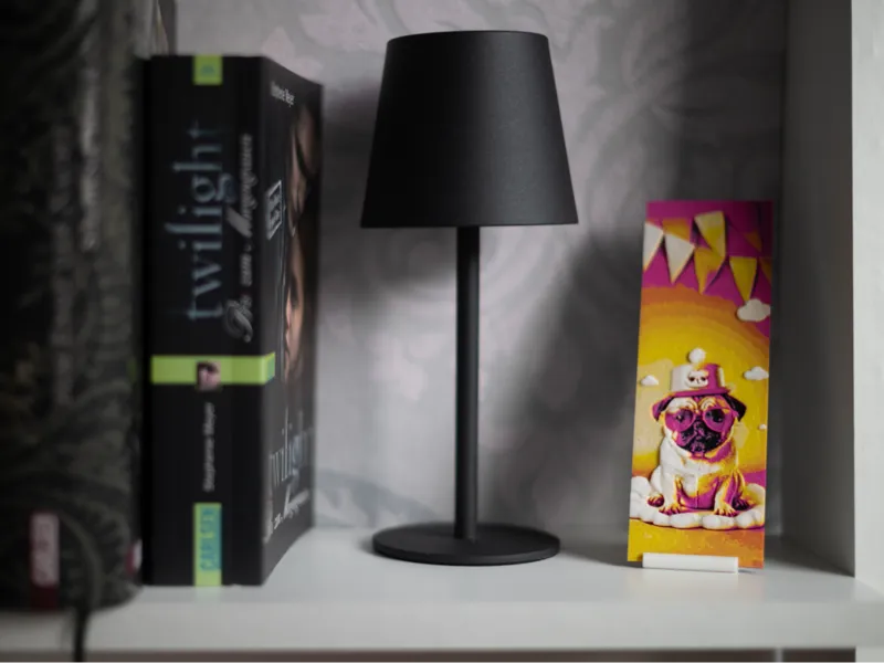"Party Mops" TableTile – 3D Kunst im Mini-Format