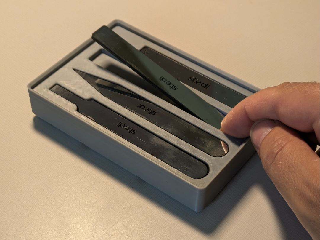 Stedi Glass File Gridfinity Bin — Stackable
