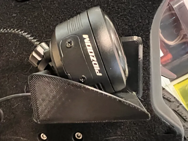 A shelf for Pidzoom FH60 Horn