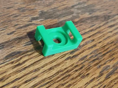 Zip tie clip